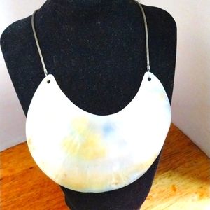 TRIBAL TRADITIONAL SHELL NECKLACE